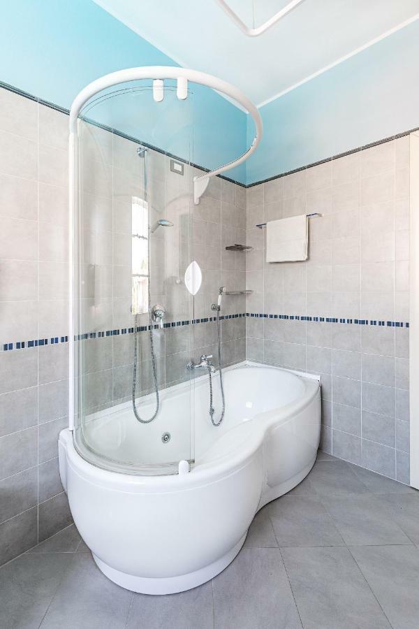 Il Quadrifoglio D4 Apartment by Wonderful Italy Sirmione Esterno foto